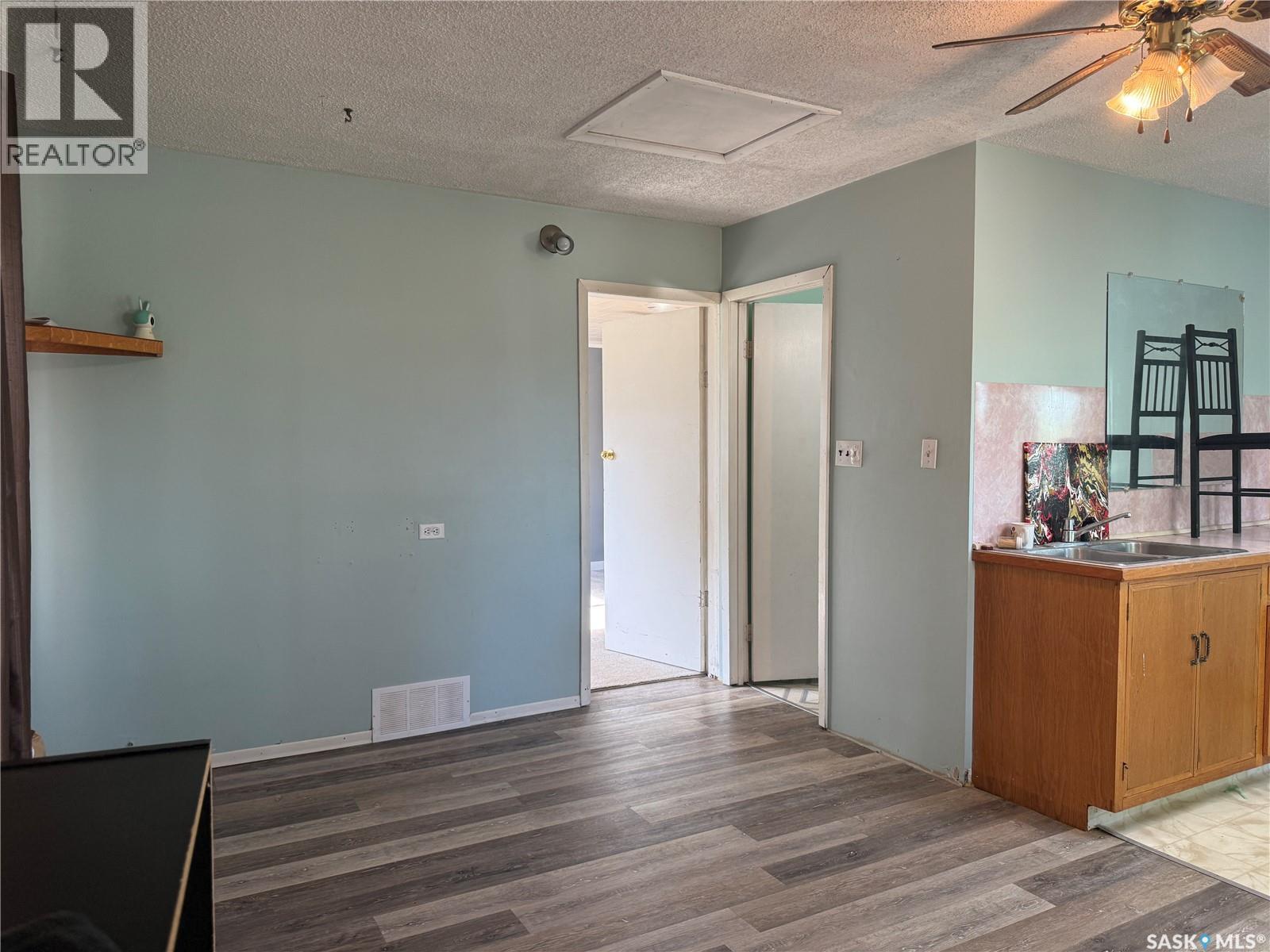 25 Home STREET W - Image 5