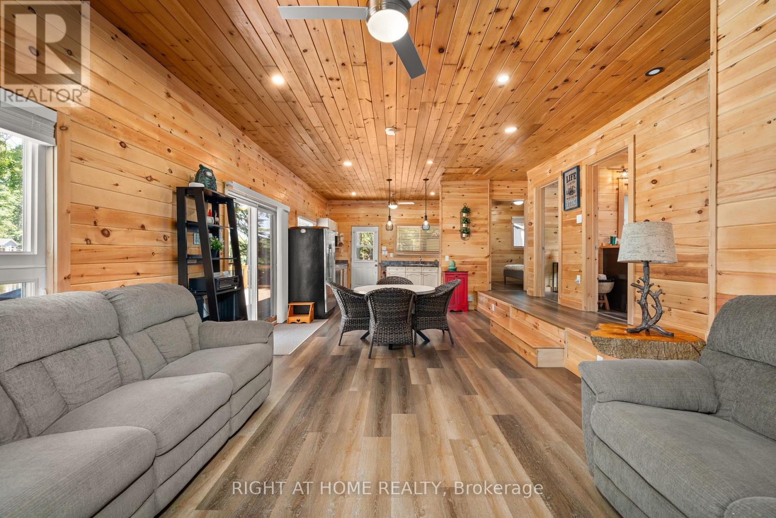 11 LITTLE BAY DRIVE - 23