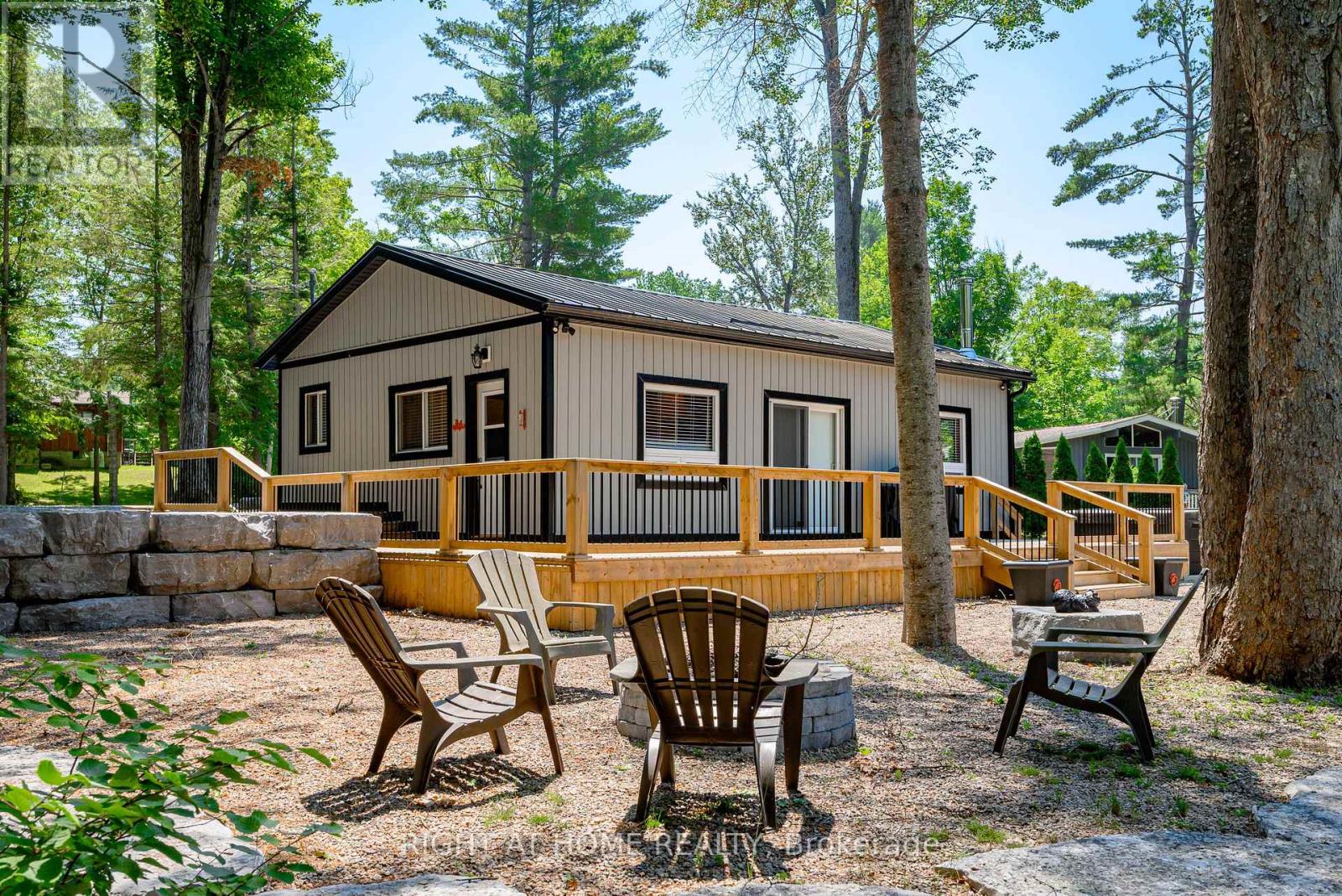 11 LITTLE BAY DRIVE - 27