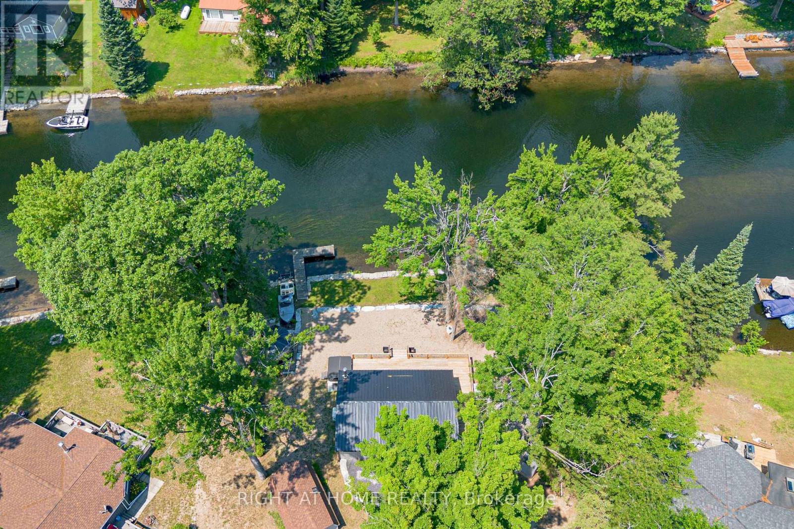 11 LITTLE BAY DRIVE - 39