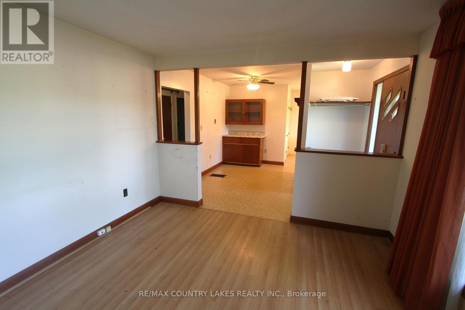 986 PORTAGE ROAD - 13