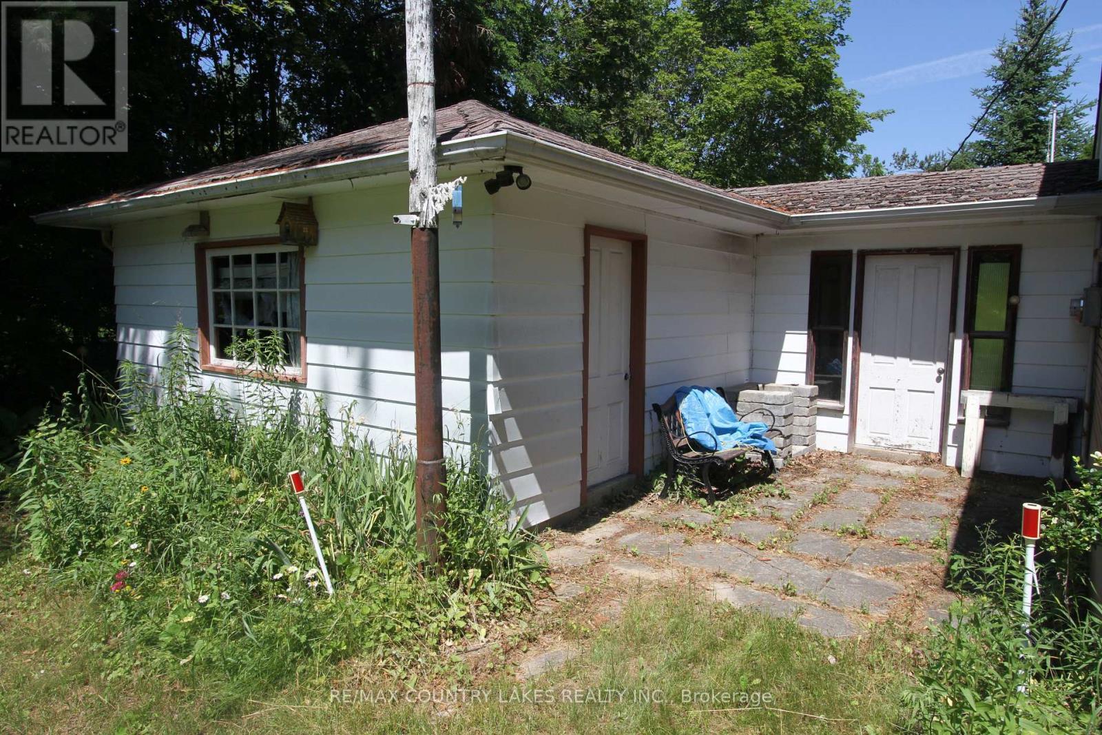 986 PORTAGE ROAD - 4