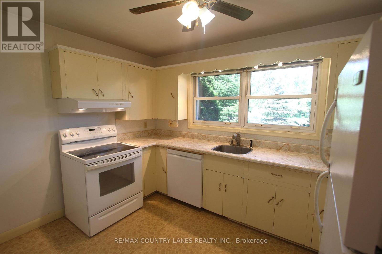 986 PORTAGE ROAD - 7