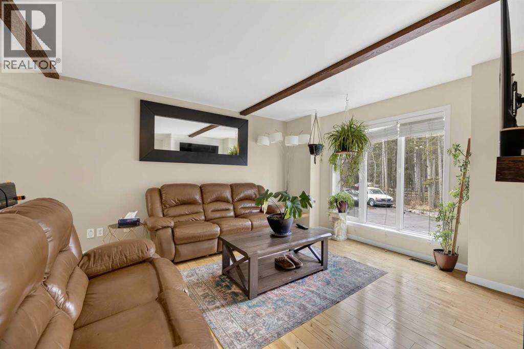 239, 5241 Township Road 325 A - 5