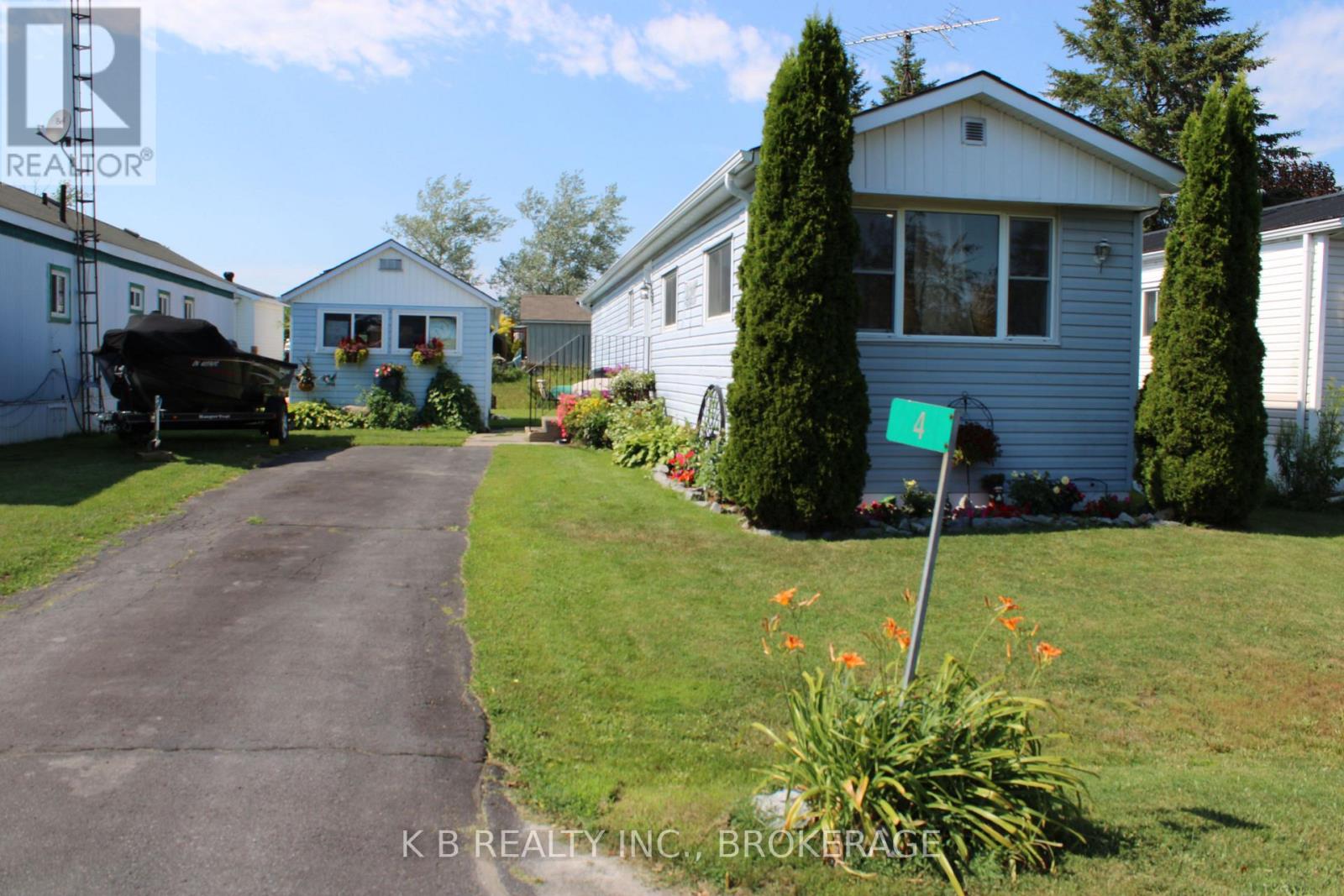 4 CEDAR STREET W - 1