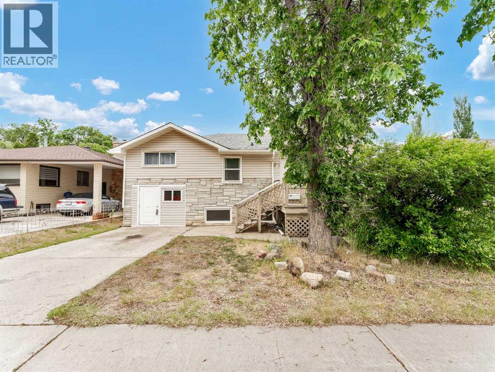 112 8 Street SW - 2