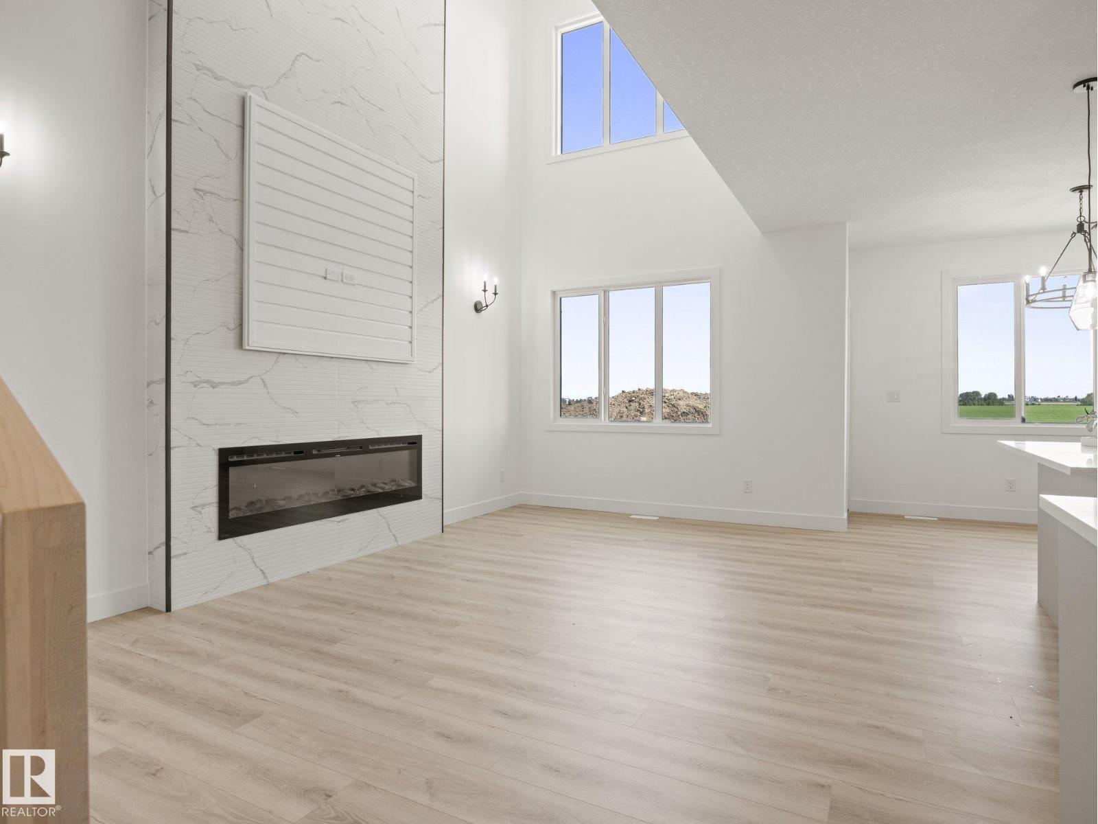 792 Bank Dr - 7