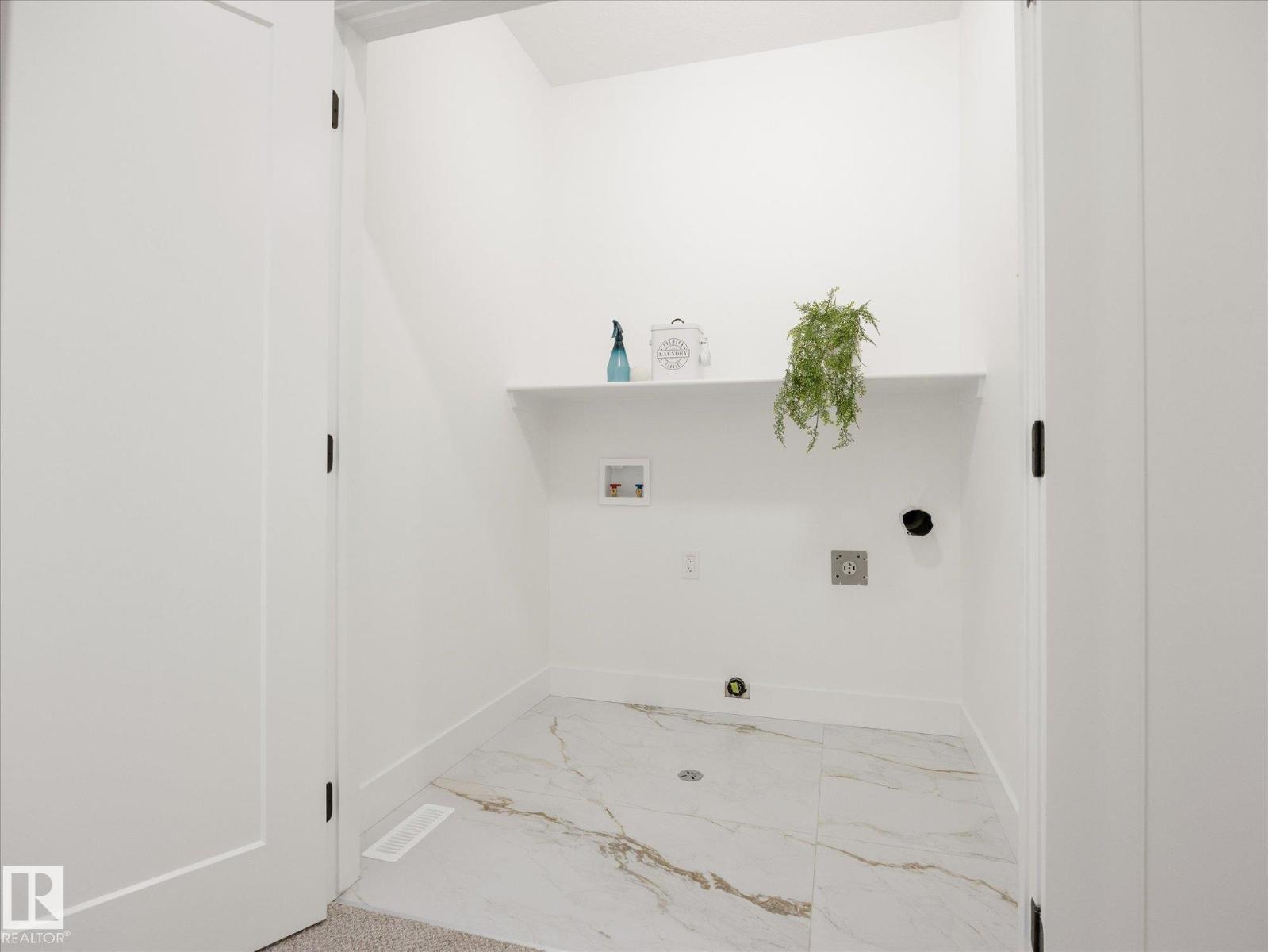792 Bank Dr - 35