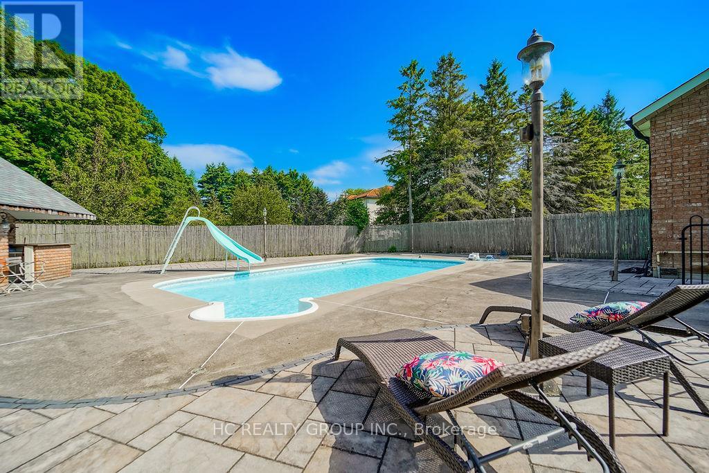 12 BUNTING COURT - 23