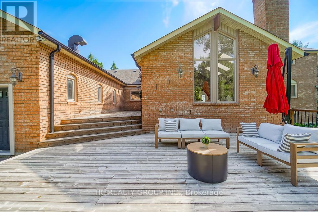 12 BUNTING COURT - 24