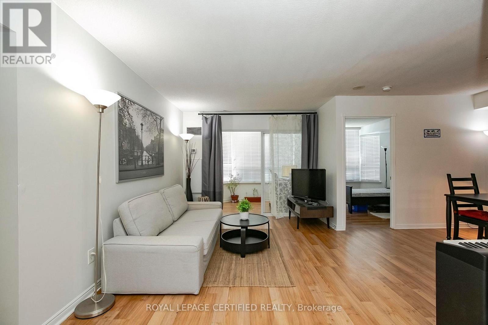 #1605 135 HILLCREST AVENUE - 13