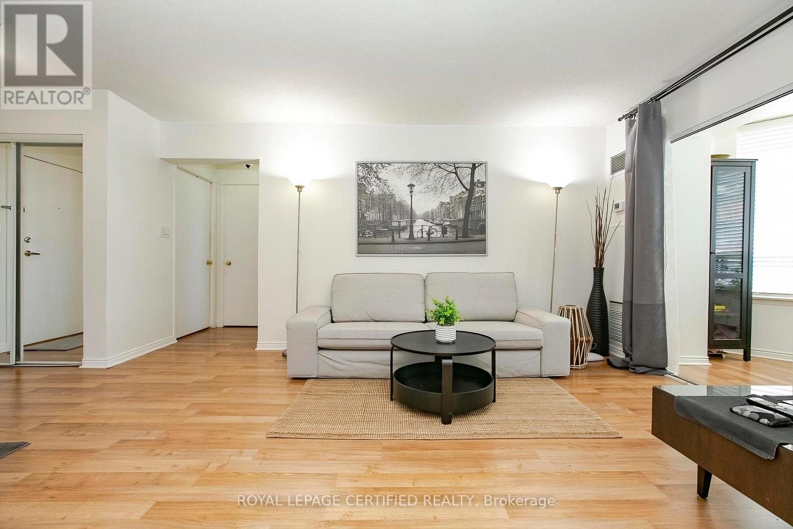 #1605 135 HILLCREST AVENUE - 15