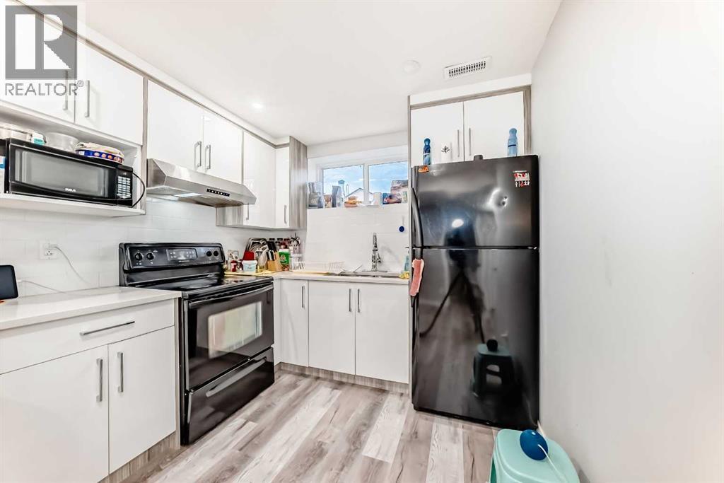 151 COVEPARK Green NE - 37