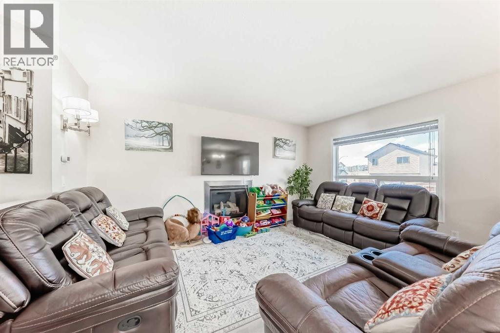 151 COVEPARK Green NE - 16