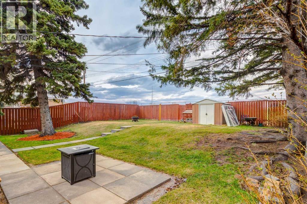 840 Raynard Crescent SE - 21