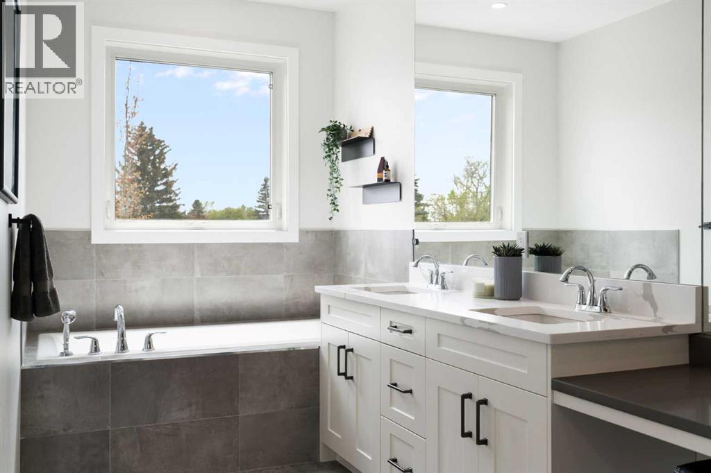 1141 Renfrew Drive NE - 25