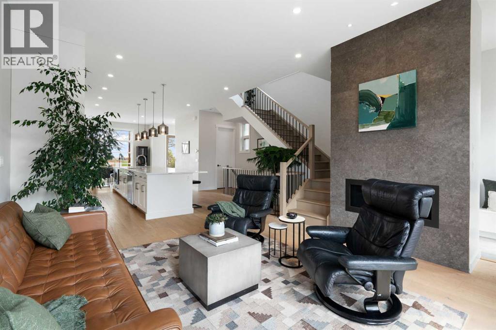 1141 Renfrew Drive NE - 19
