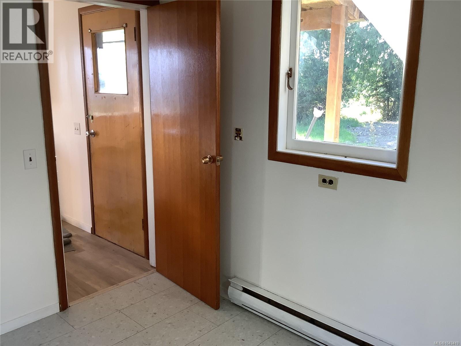 395 2nd St - Image 11