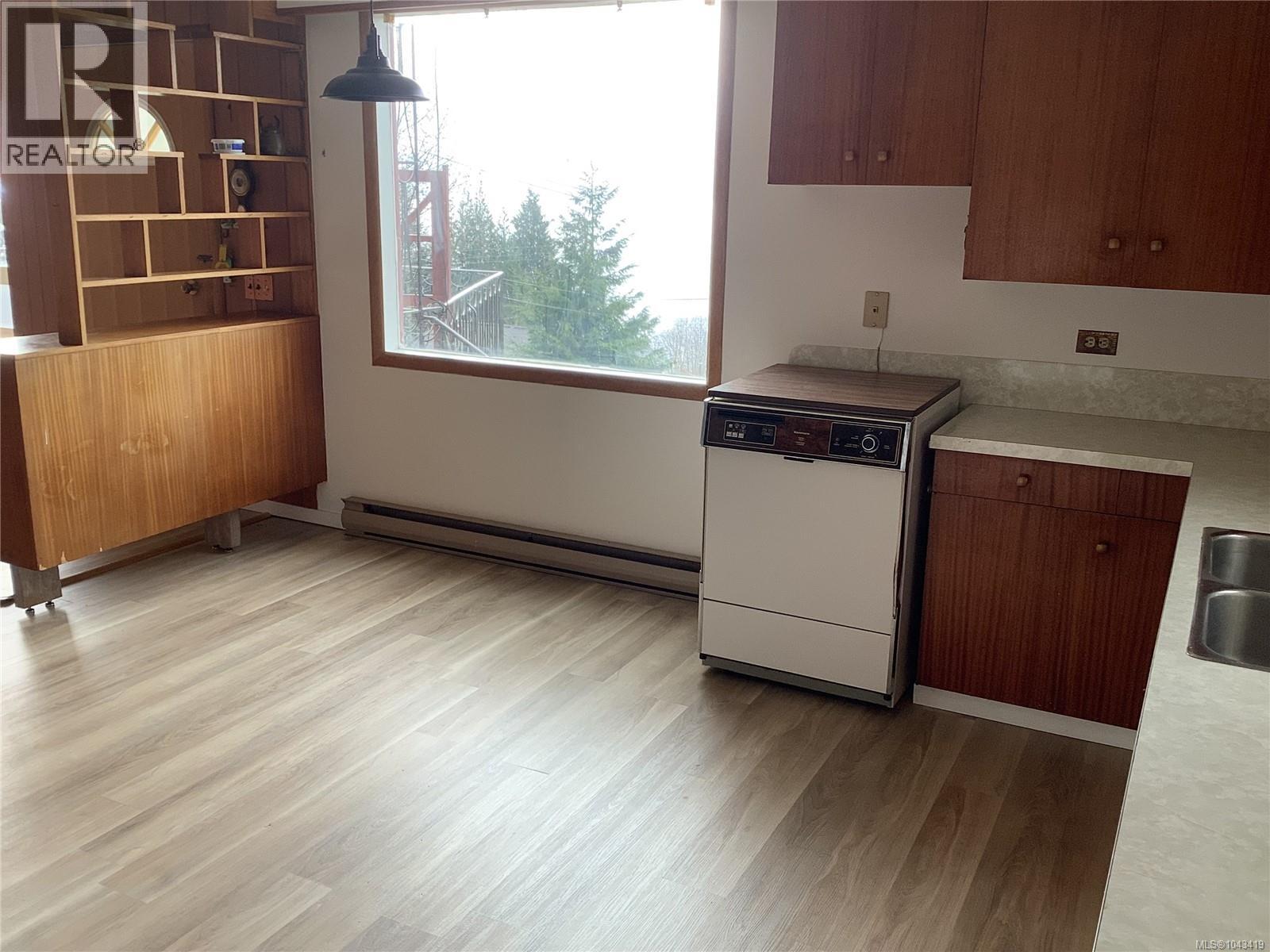 395 2nd St - 3