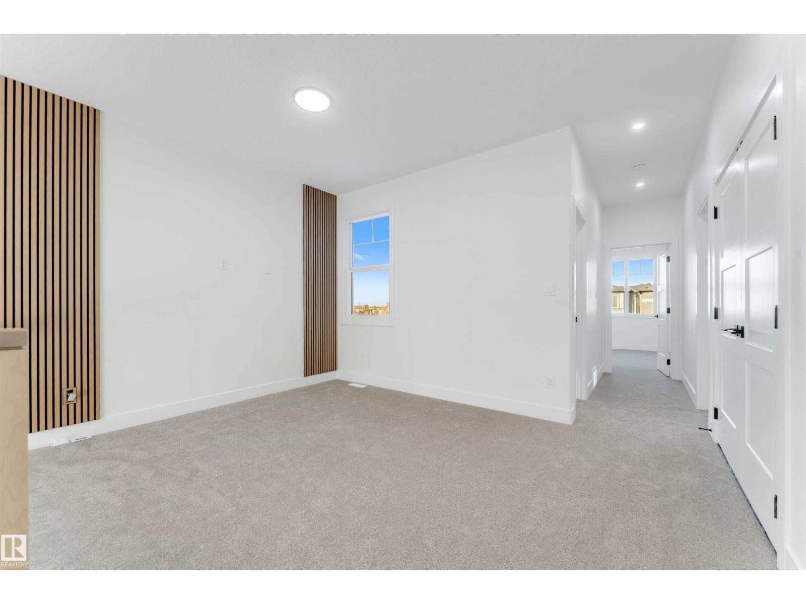 1739 60 AV NE - 17