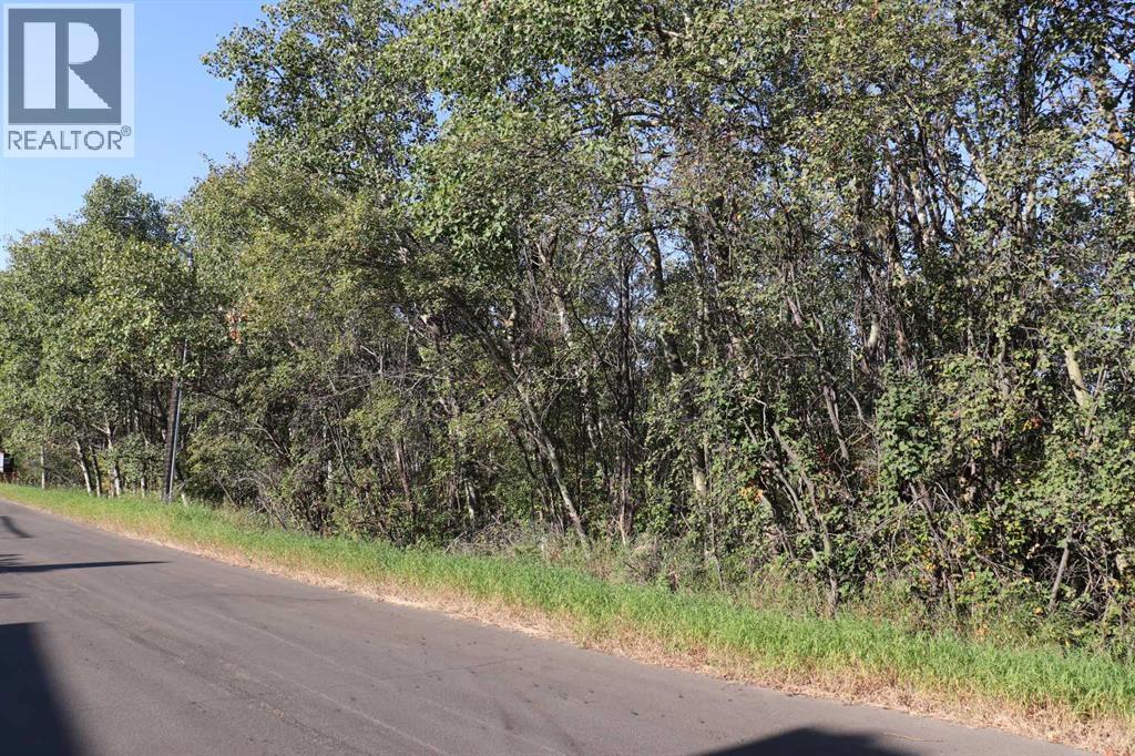Listing photo – 5007, 5009, 5011 42B Street, Ponoka