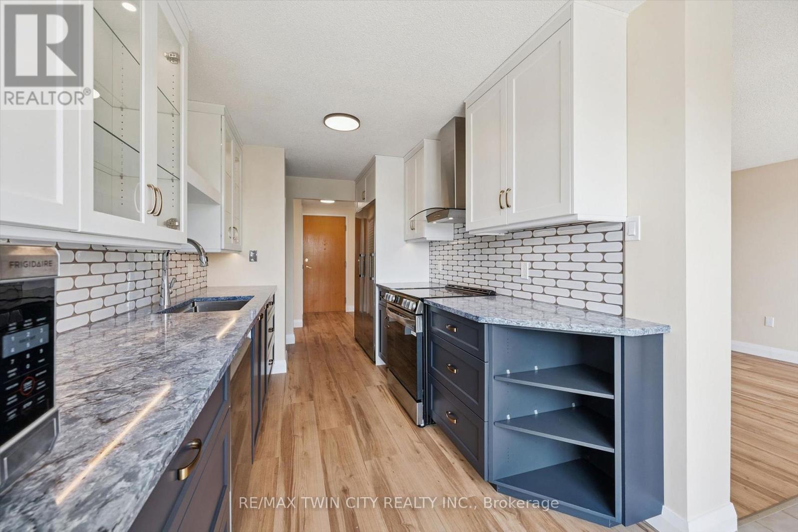 #514 55 BLUE SPRINGS DRIVE - 10