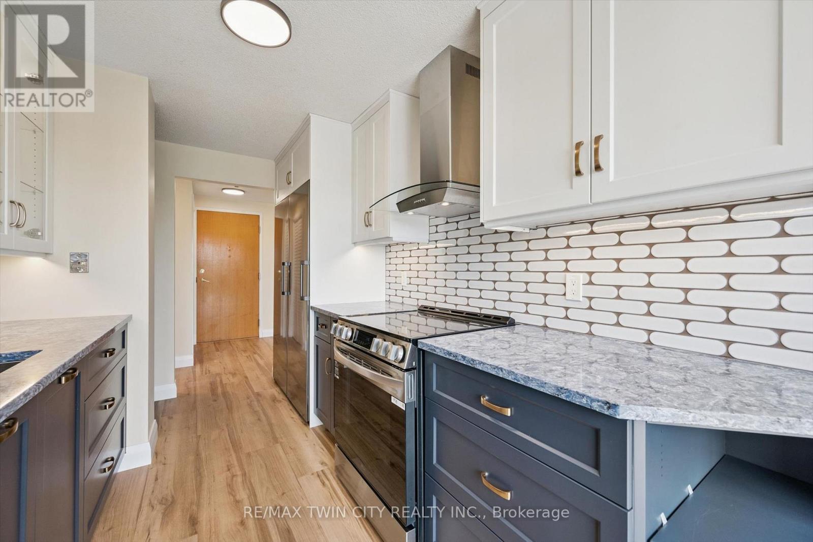 #514 55 BLUE SPRINGS DRIVE - 12