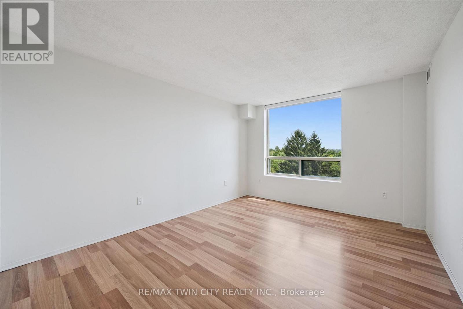#514 55 BLUE SPRINGS DRIVE - 19