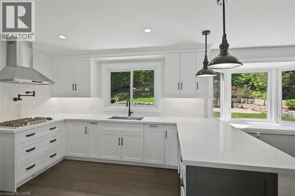 94 DORCHESTER Drive - Image 12