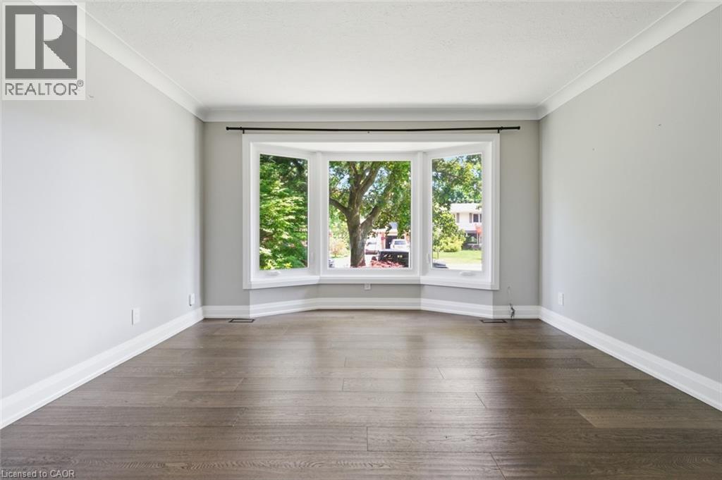 94 DORCHESTER Drive - Image 6