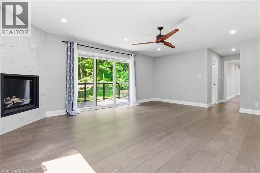 94 DORCHESTER Drive - Image 35