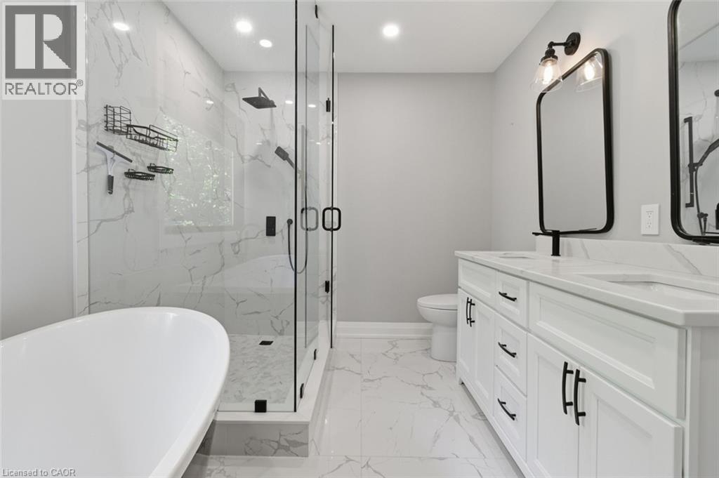 94 DORCHESTER Drive - Image 32