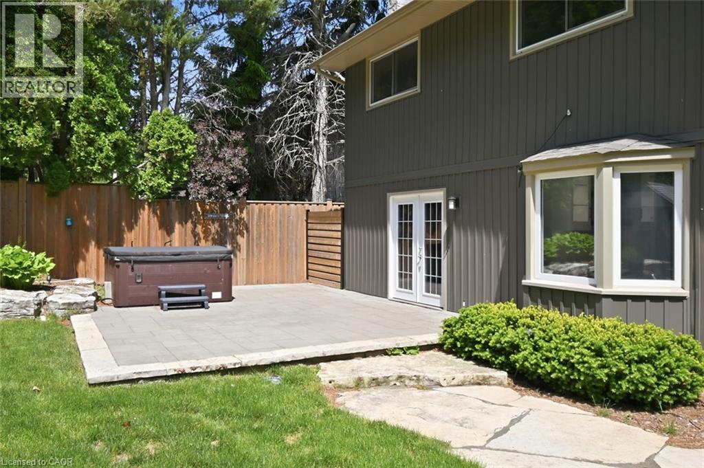94 DORCHESTER Drive - Image 44