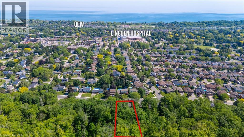 94 DORCHESTER Drive - 46