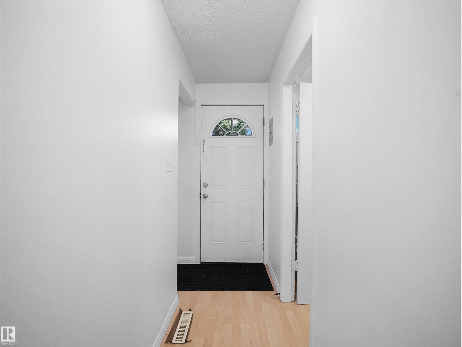 10446 55 AV NW - 11