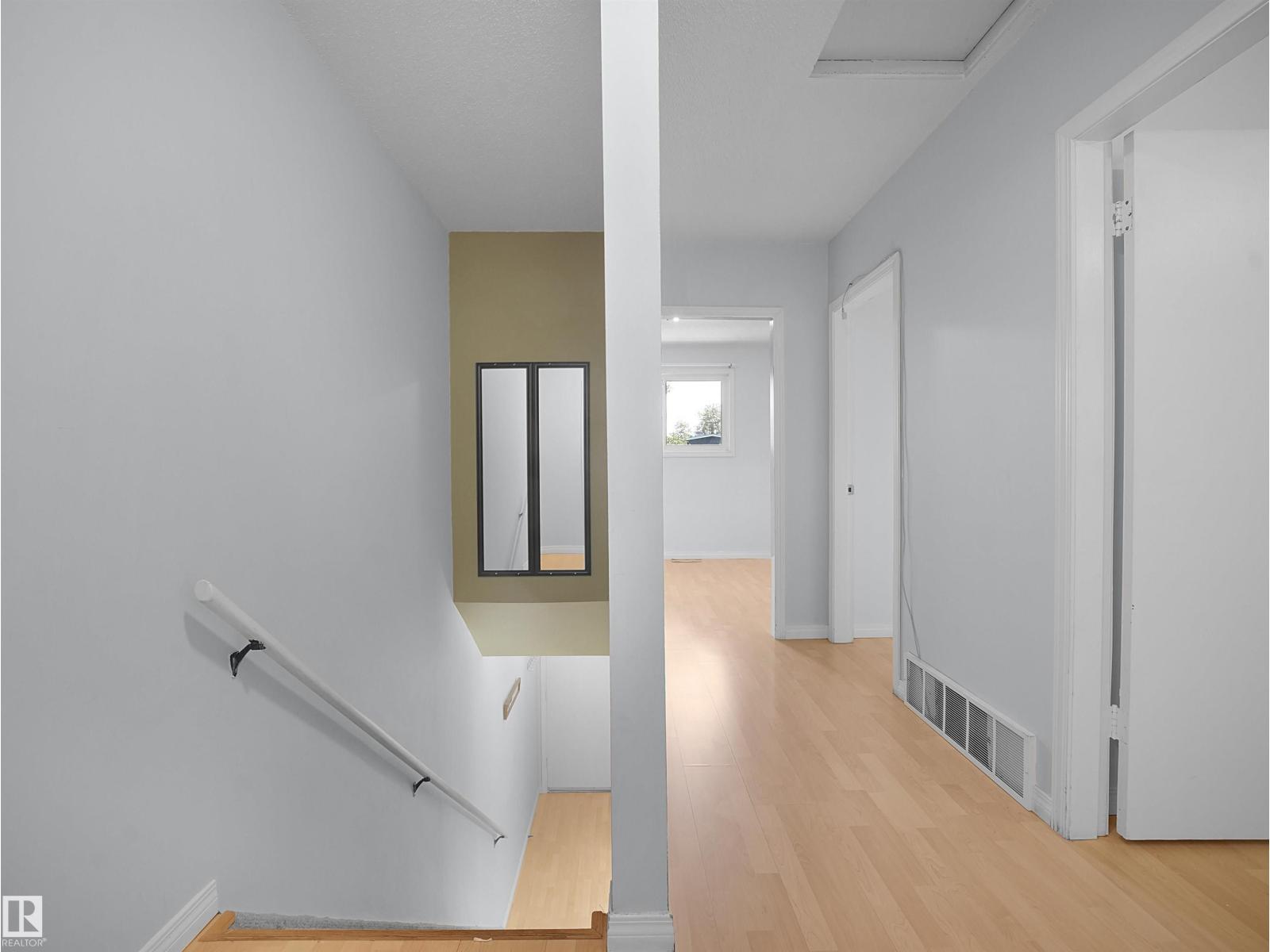 10446 55 AV NW - 24