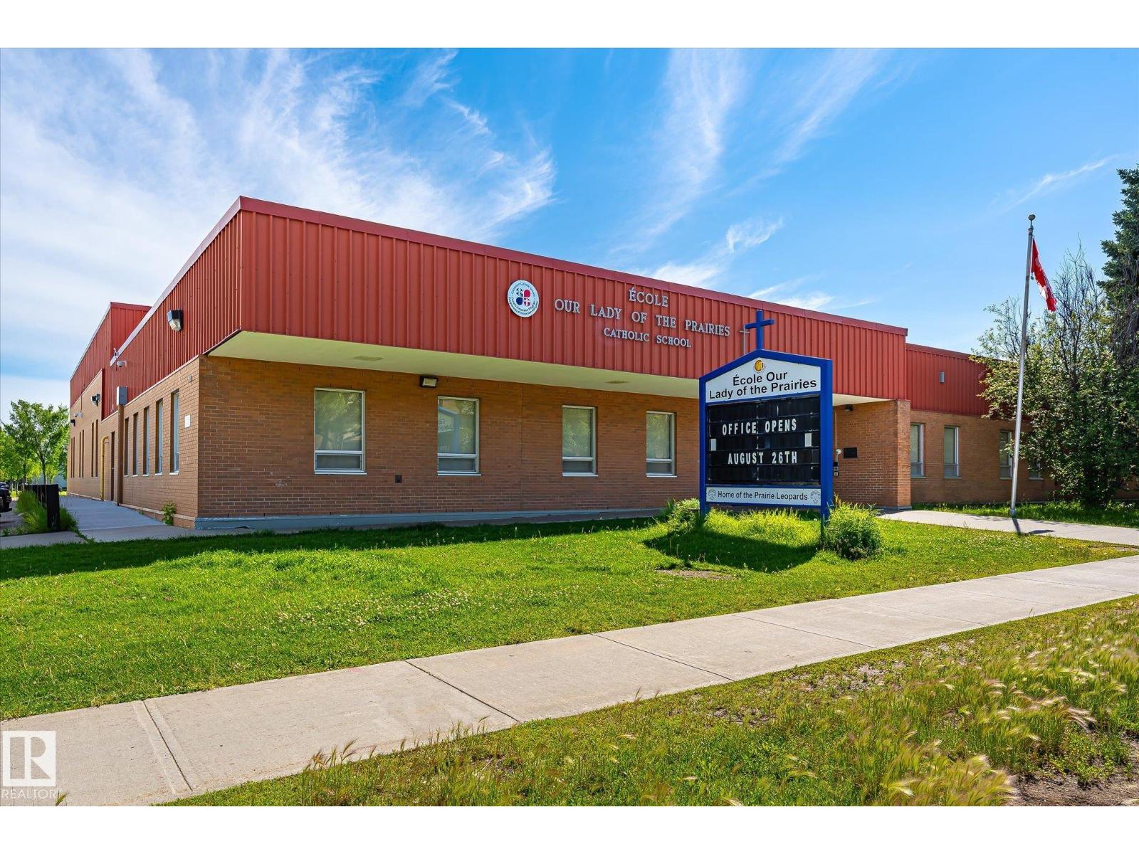 #418 17404 64 AV NW - 35