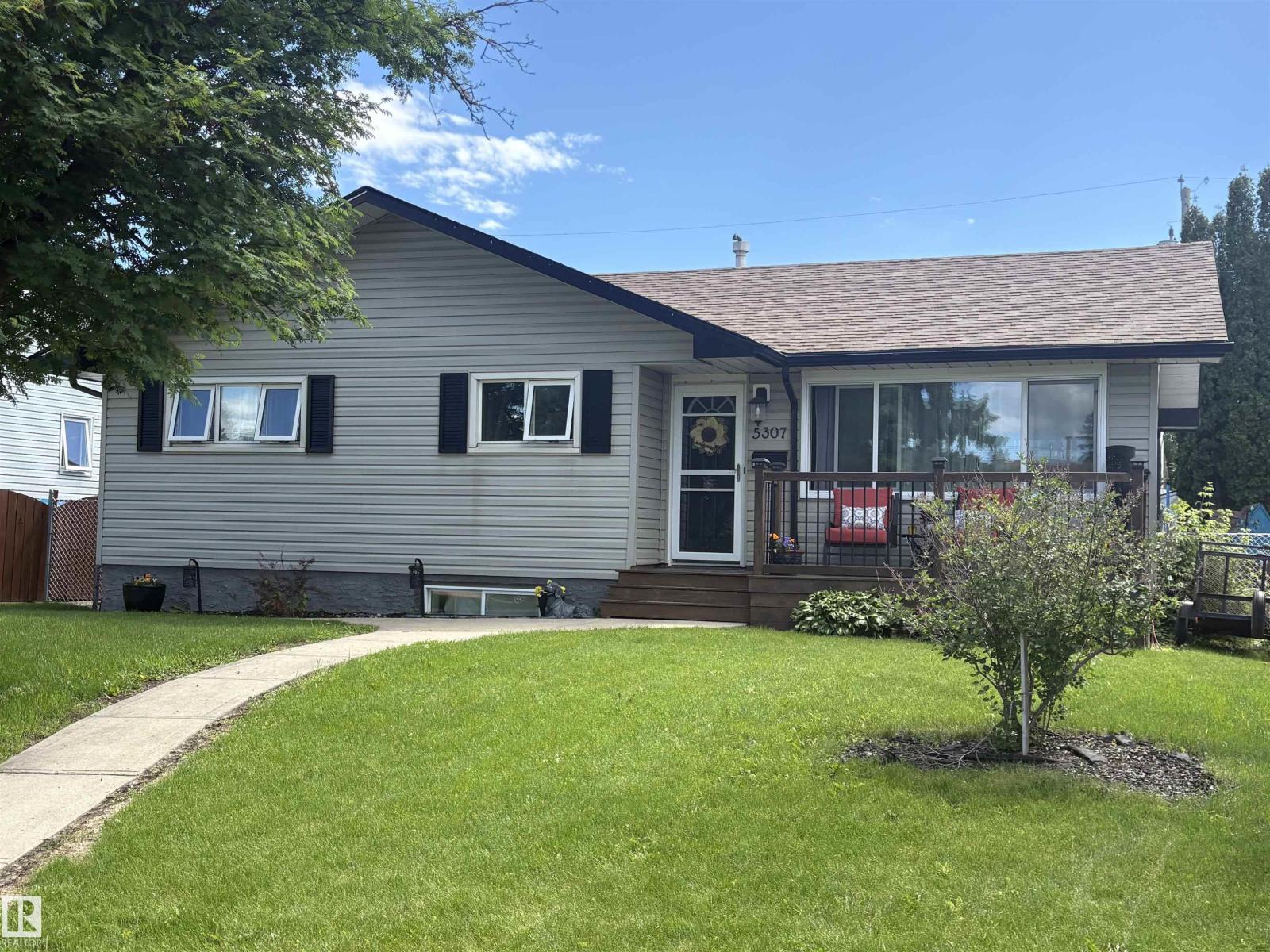 5307 104 AV NW - 1