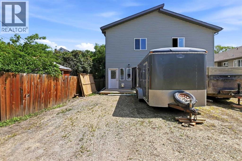 5242 51 Street - 32
