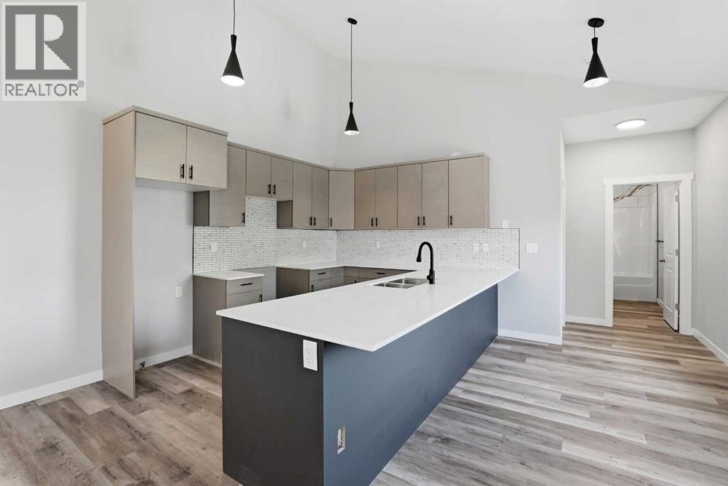 5242 51 Street - 22