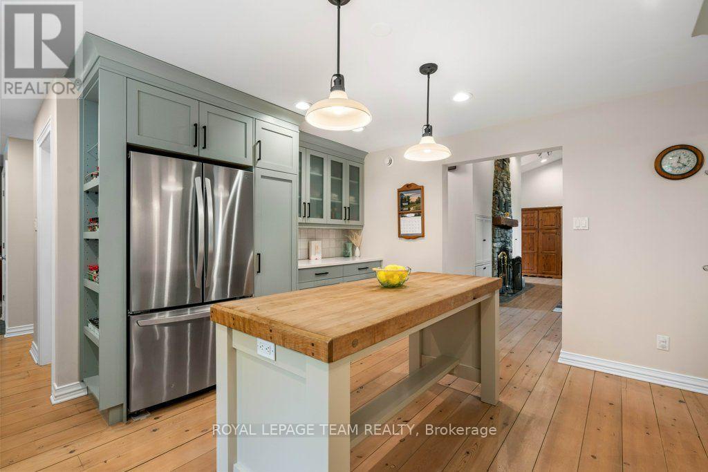 6485 WADDION DRIVE - 16