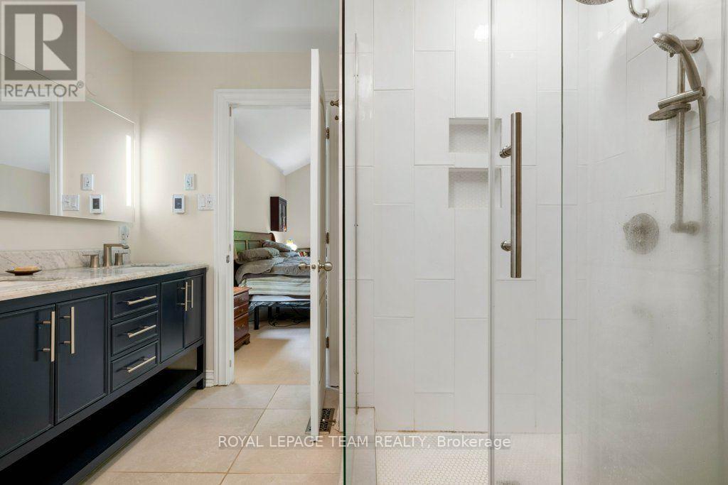6485 WADDION DRIVE - 25