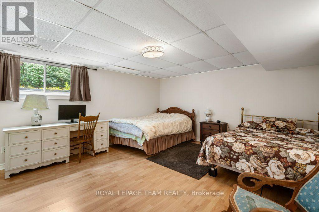 6485 WADDION DRIVE - 34