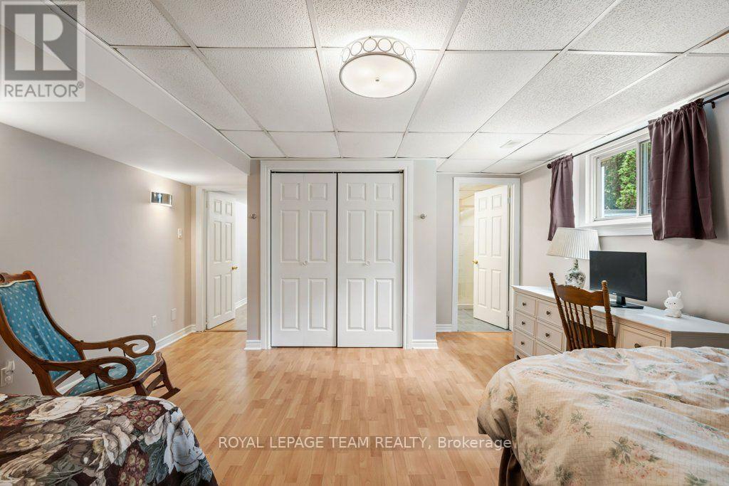 6485 WADDION DRIVE - 35