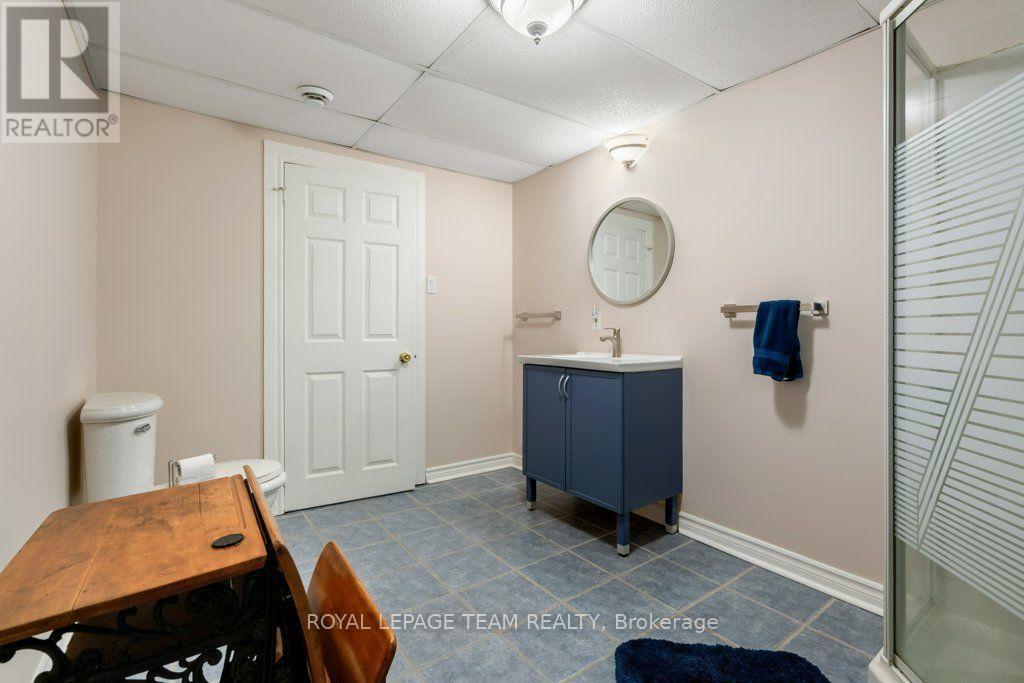 6485 WADDION DRIVE - 36