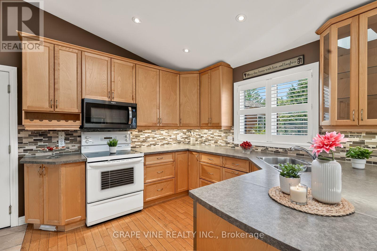 8391 ROWAN DR DRIVE - 23