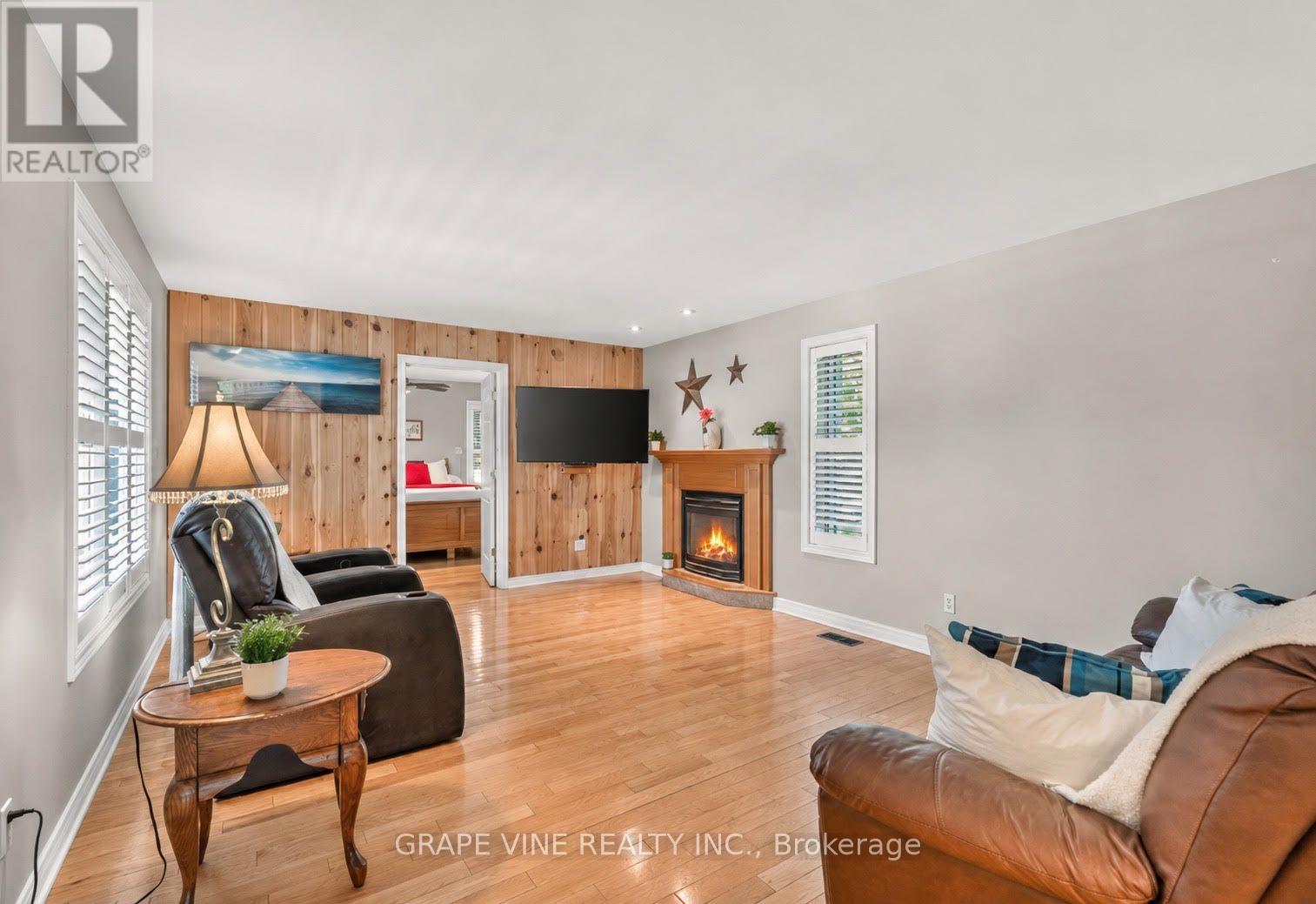 Condos for Sale in Ottawa – 8391 ROWAN DR DRIVE, Ottawa – By Peter Sagos - Image 61