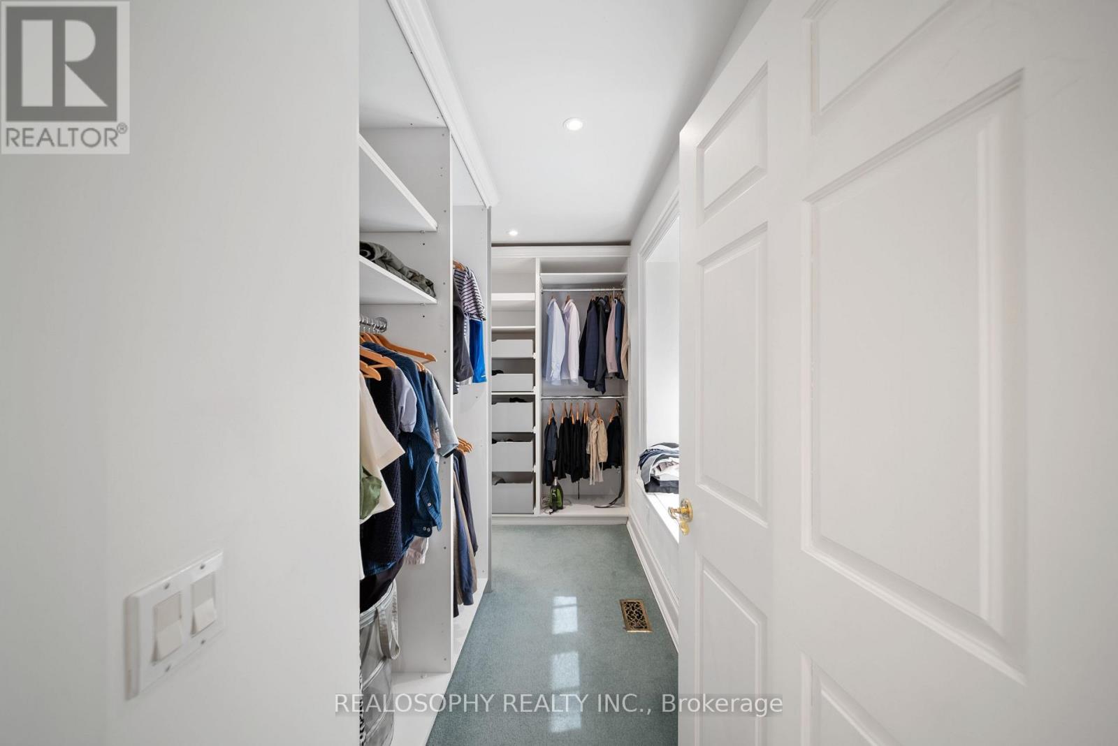 7 PURLING PLACE - 24
