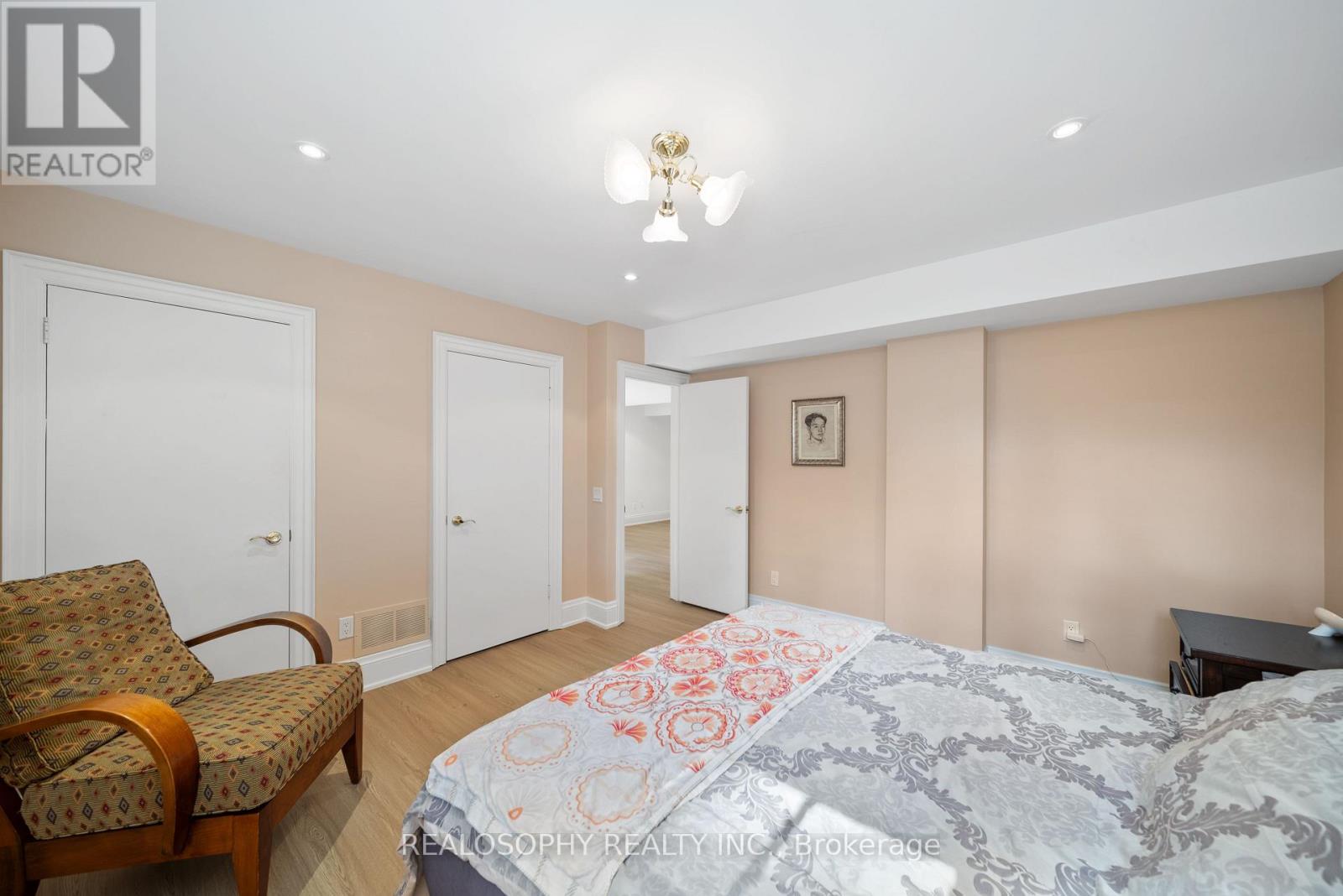 7 PURLING PLACE - 31