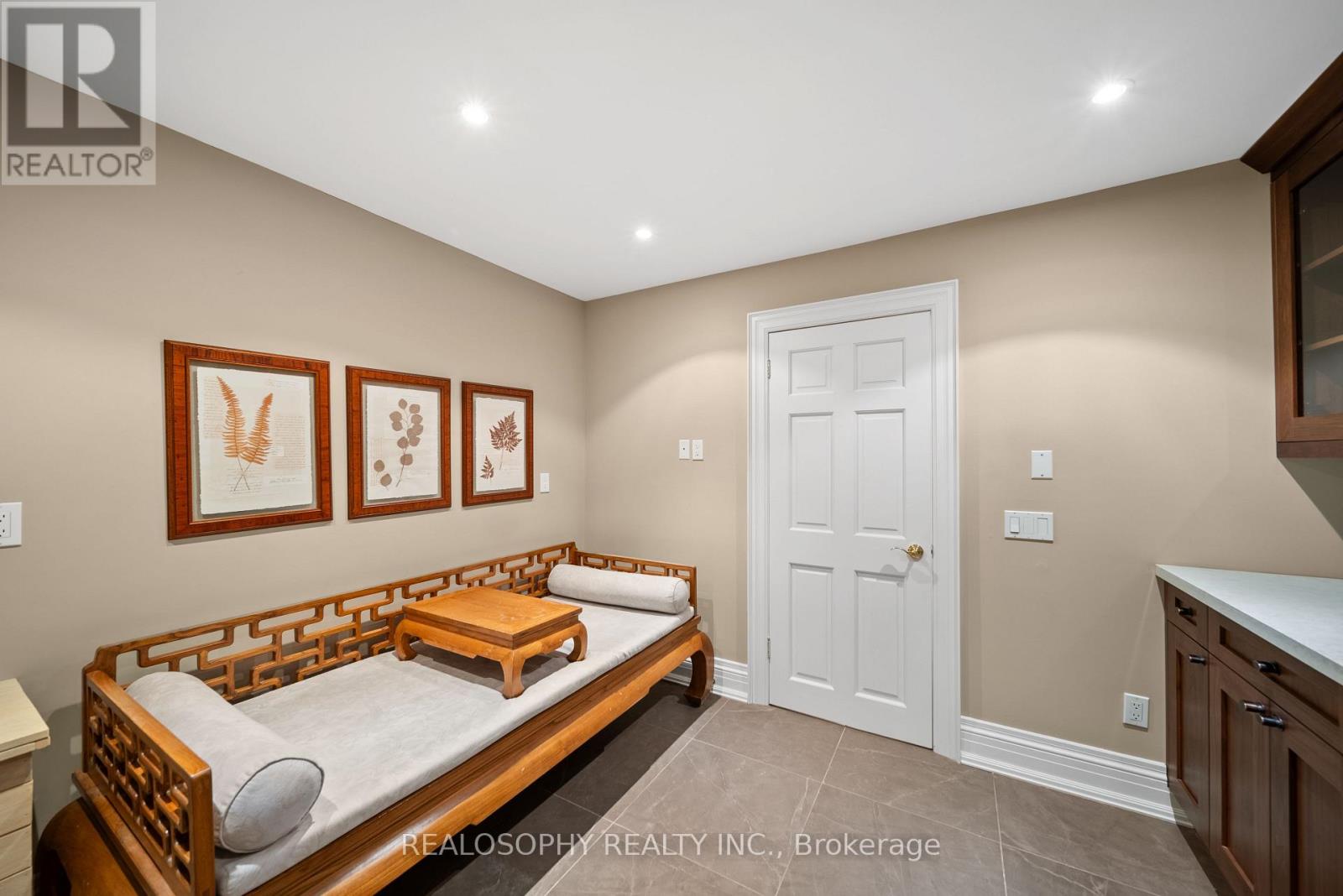 7 PURLING PLACE - 36